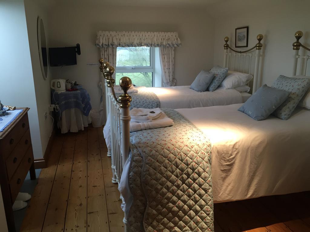 Bed and Breakfast Melorne Farm Camelford Habitación foto