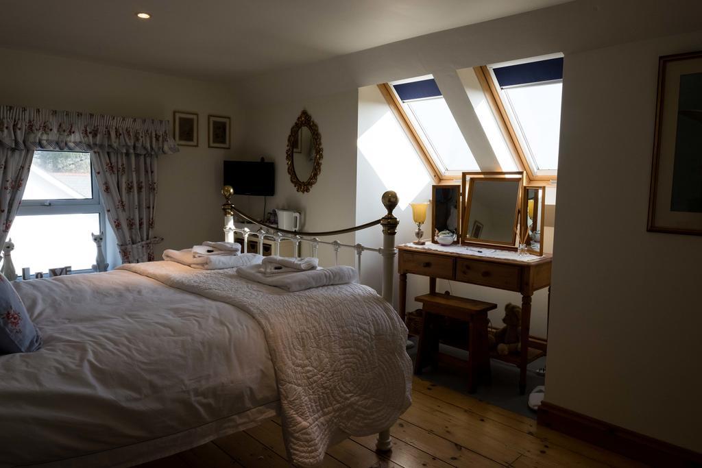Bed and Breakfast Melorne Farm Camelford Habitación foto