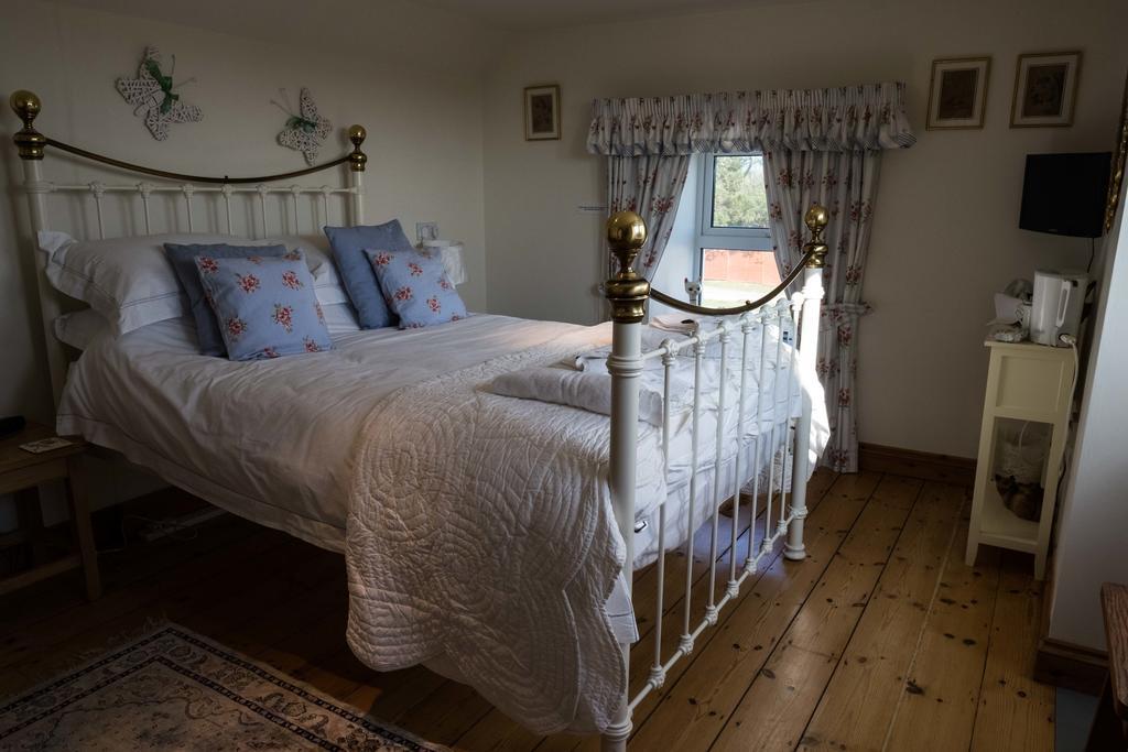 Bed and Breakfast Melorne Farm Camelford Habitación foto